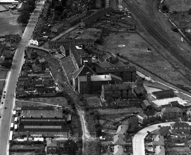 Ditherington Mill in the 1940s and the disused canal clearly visible