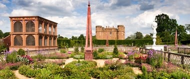 The aviary and garden at Kenilworth Castle in 2009