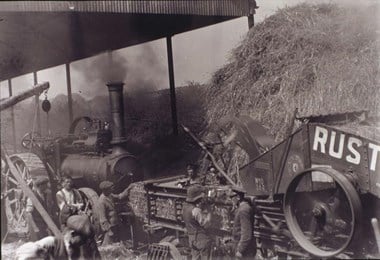 Baling straw, near Hodnet, Shropshire, 1917 As more and more horses were requisitioned by the army, so its demand for hay and straw grew. For efficient transportation, these bulky crops had to be baled on the farms and numbers of balers, like the Ruston example pictured powered by a traction engine and manned by a mix of army and civilian personnel, were bought by the War Department.