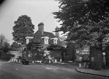 Gate house, Queen Mary's Roehampton, 