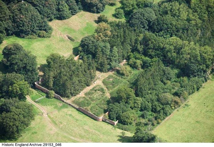 TENDRING HALL PARK, Stoke-by-Nayland - 1000406 | Historic England