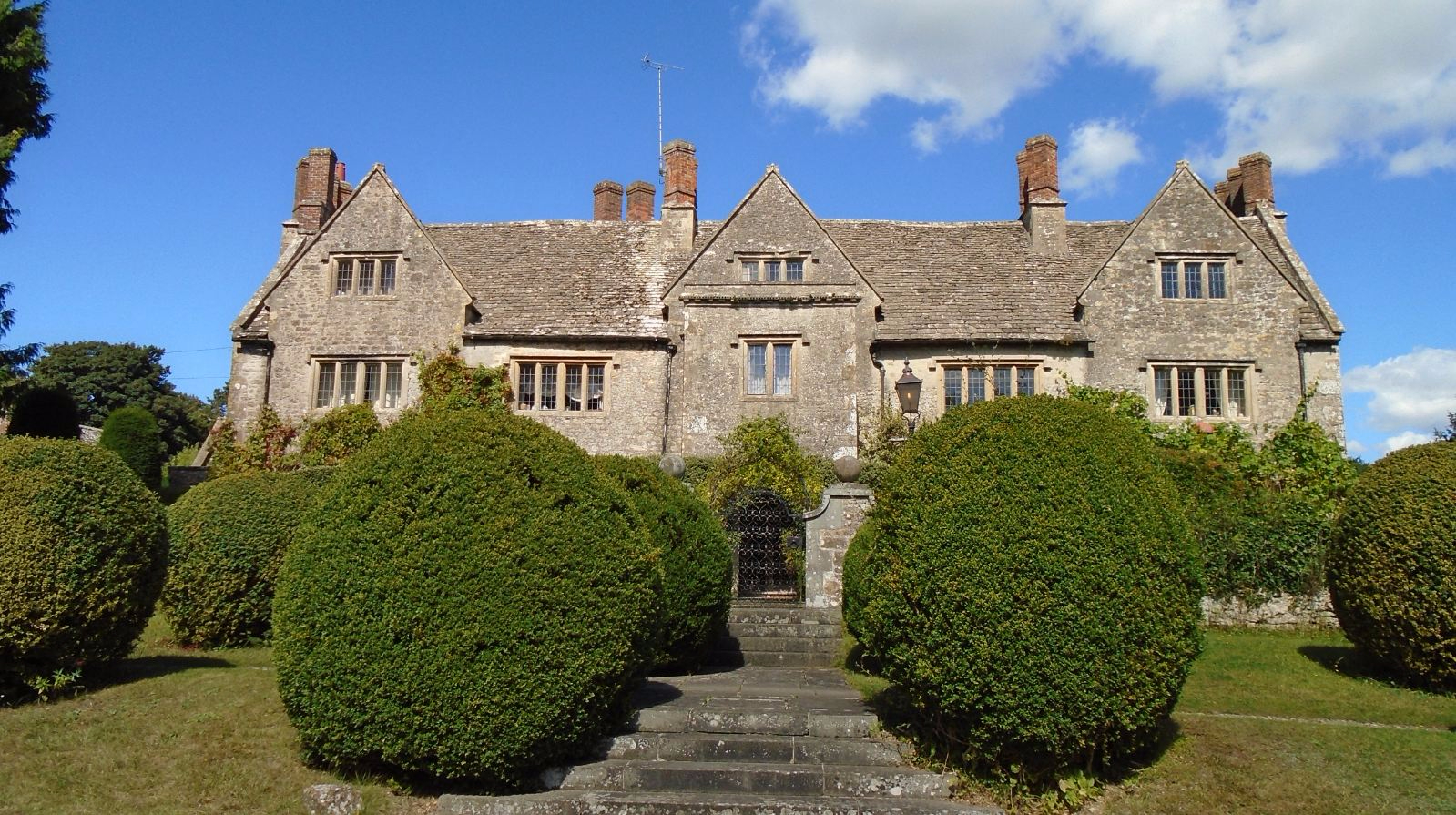 MANOR HOUSE, Purton - 1023170 | Historic England