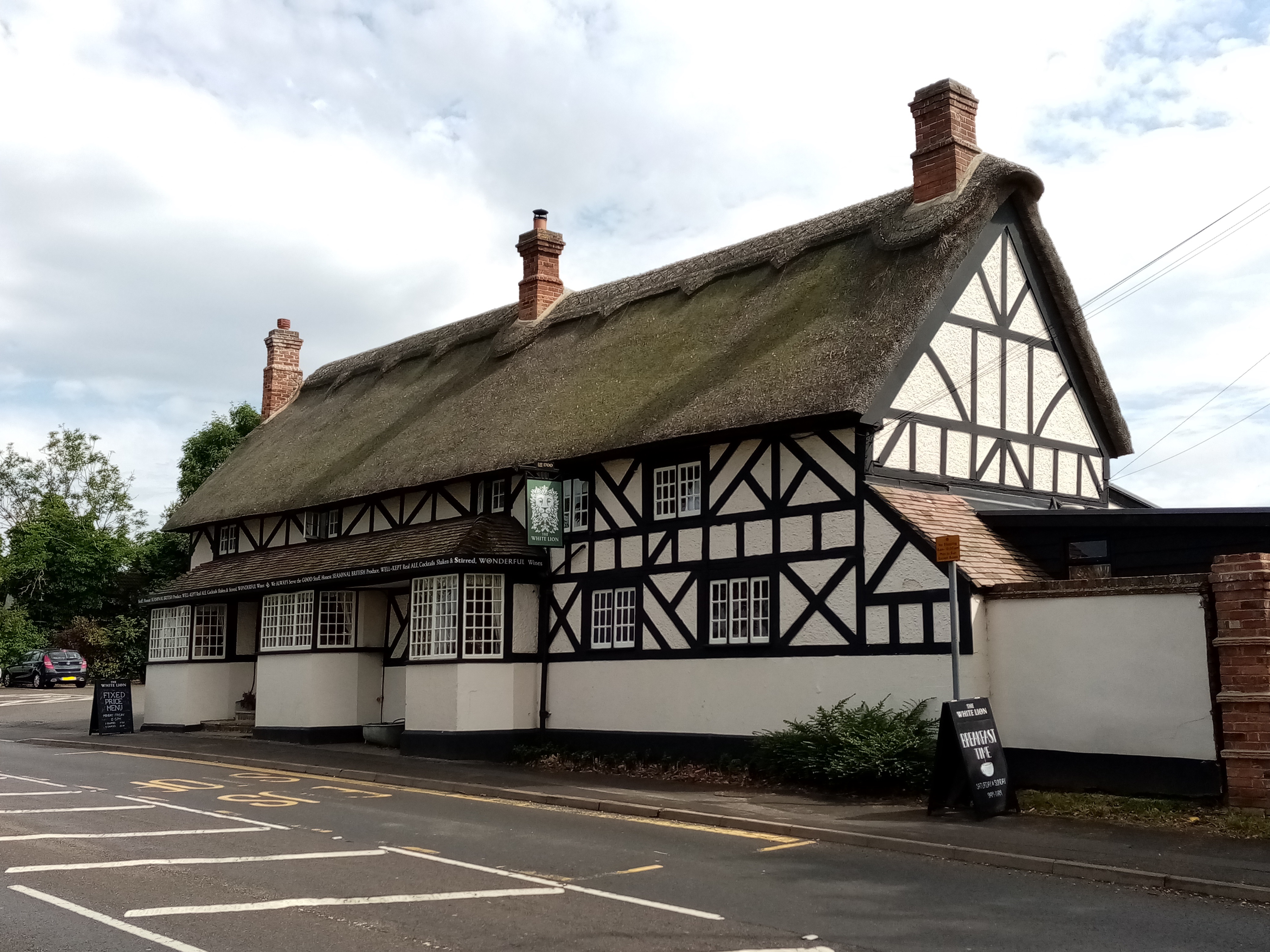 THE WHITE LION PUBLIC HOUSE Radford Semele 1035196 Historic