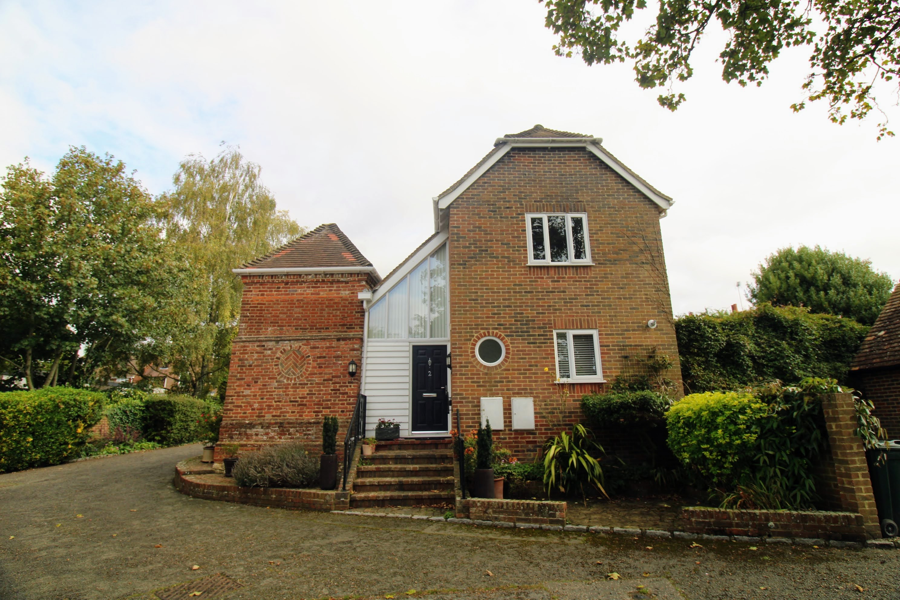 Taken 26/09/2023 from the South. You can see the original Gazebo part to the left
