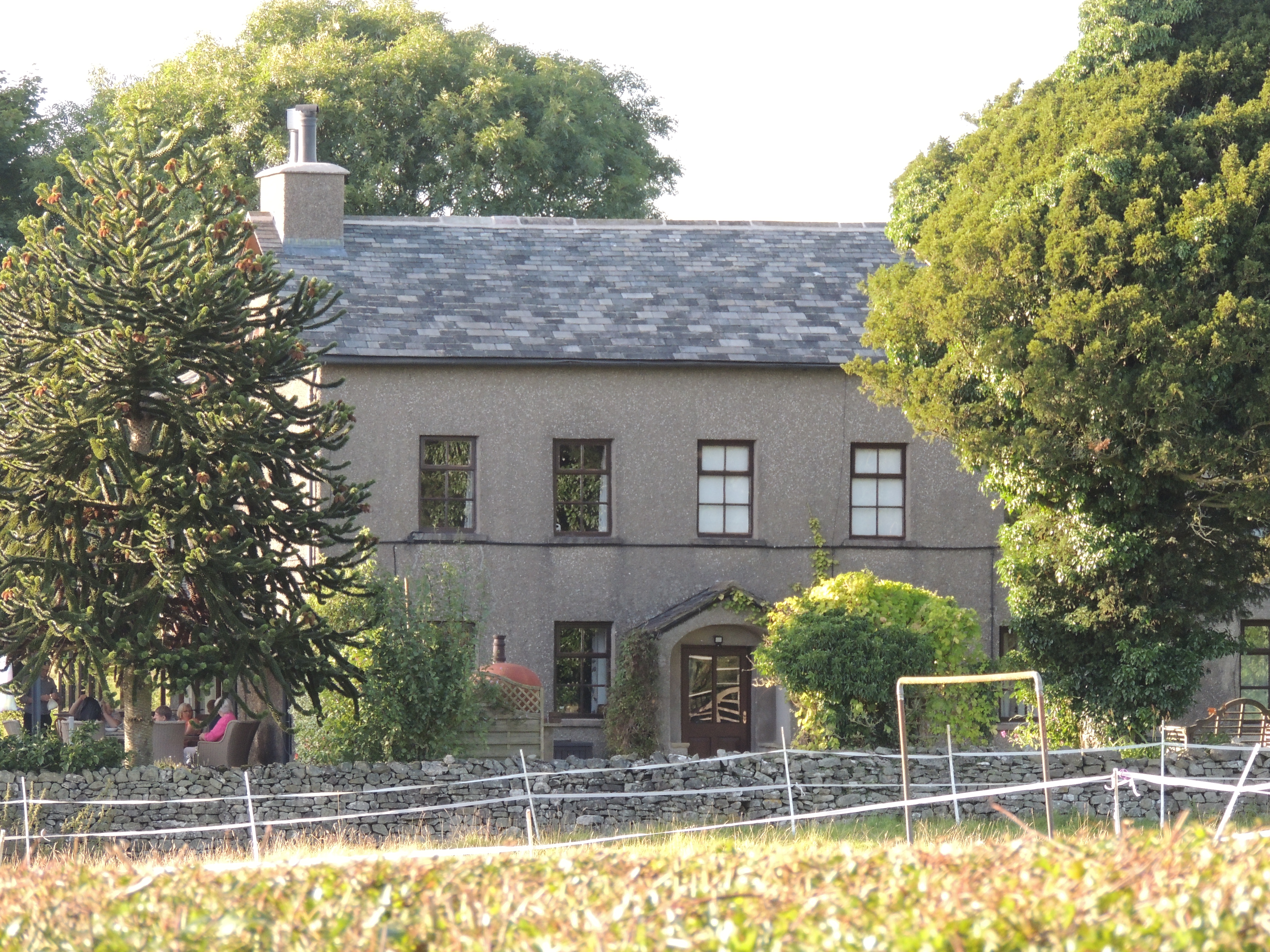 Wath Sutton Farmhouse. A house from the early 18th century. 