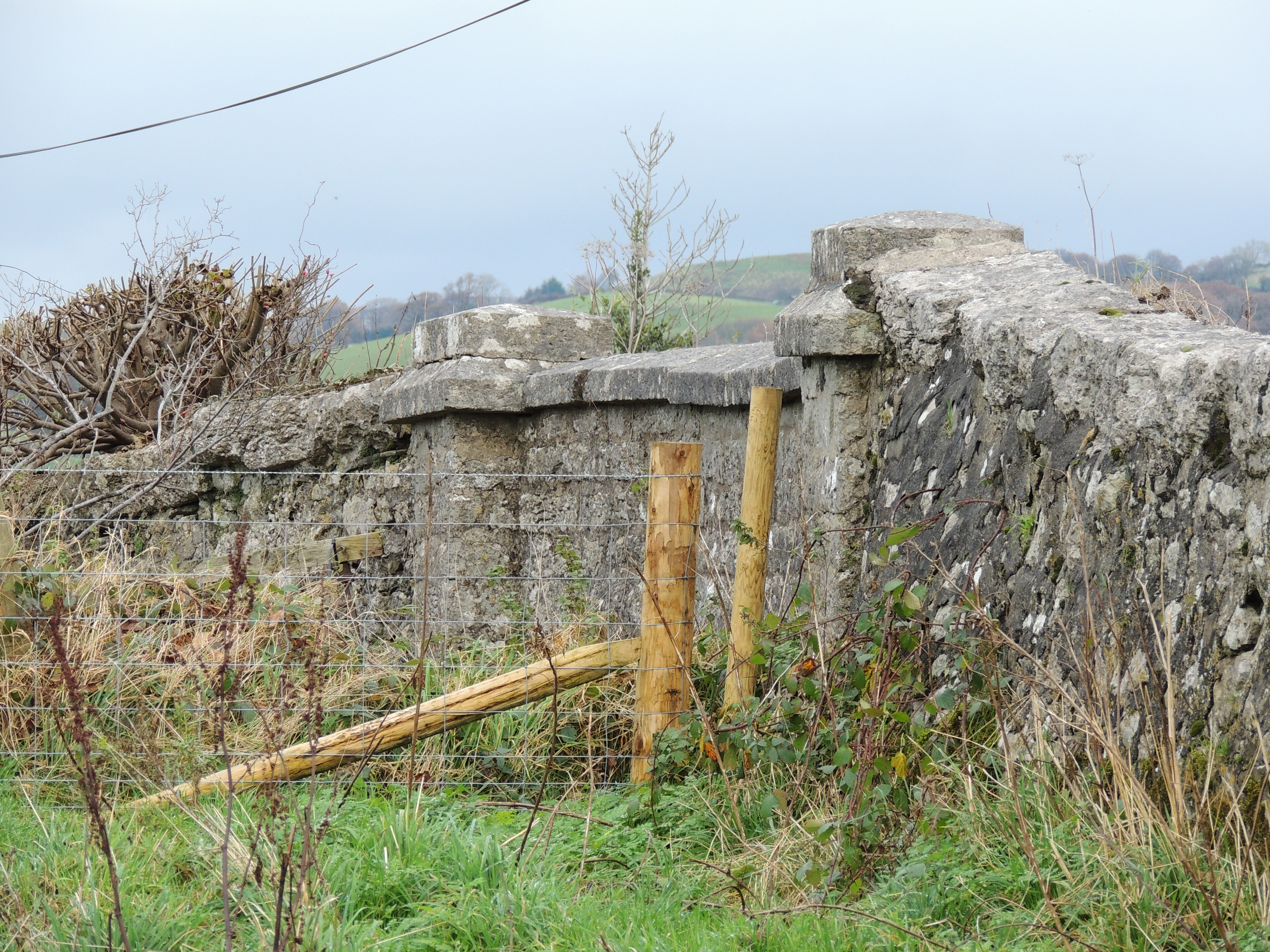 Farleton Bridge over Farleton Beck. A Turnpike Bridge from the early 19th century. Squared coursed limestone. 