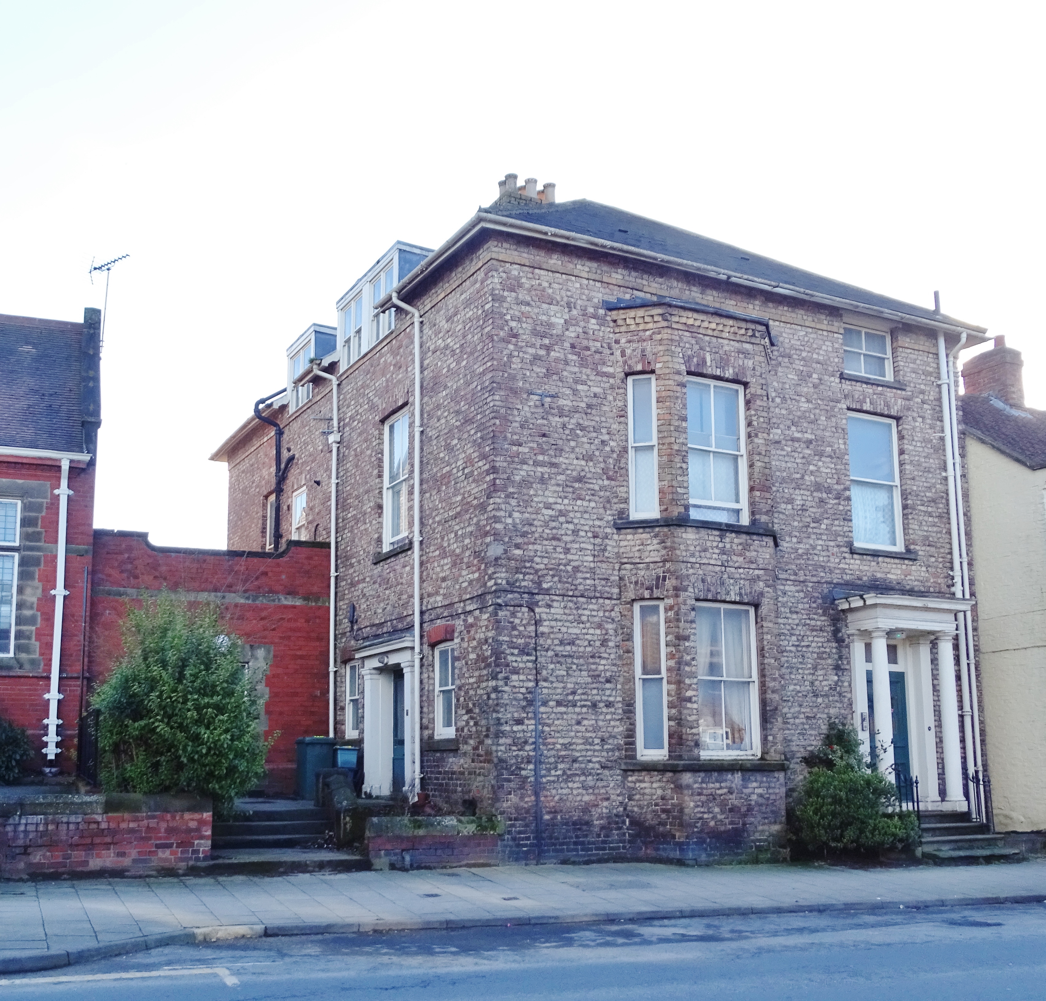 looks like this building is now Flats,