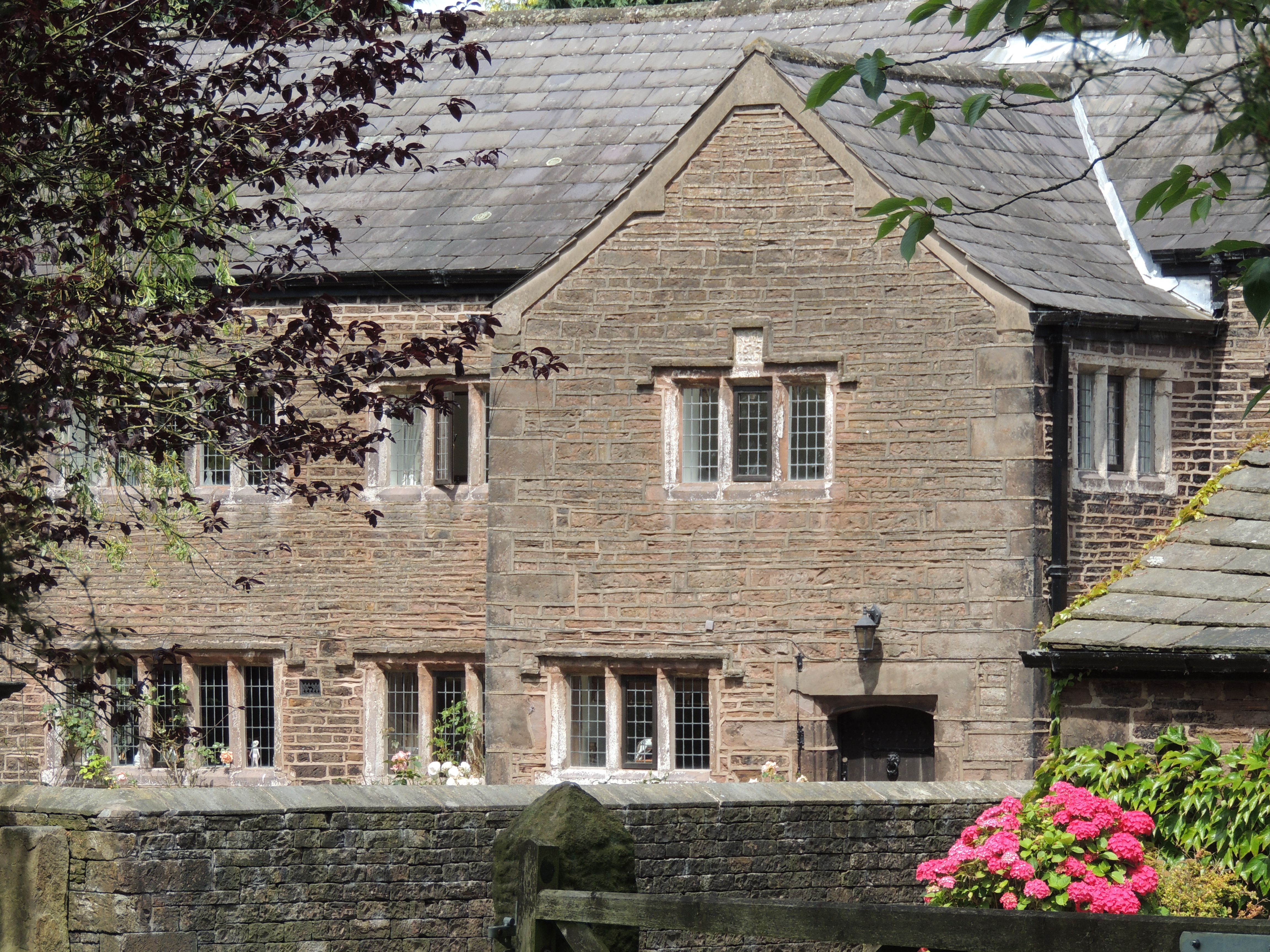 Bolton Green Farmhouse. House, dated 1612 (and 1611 inside), possibly with some later alterations. 