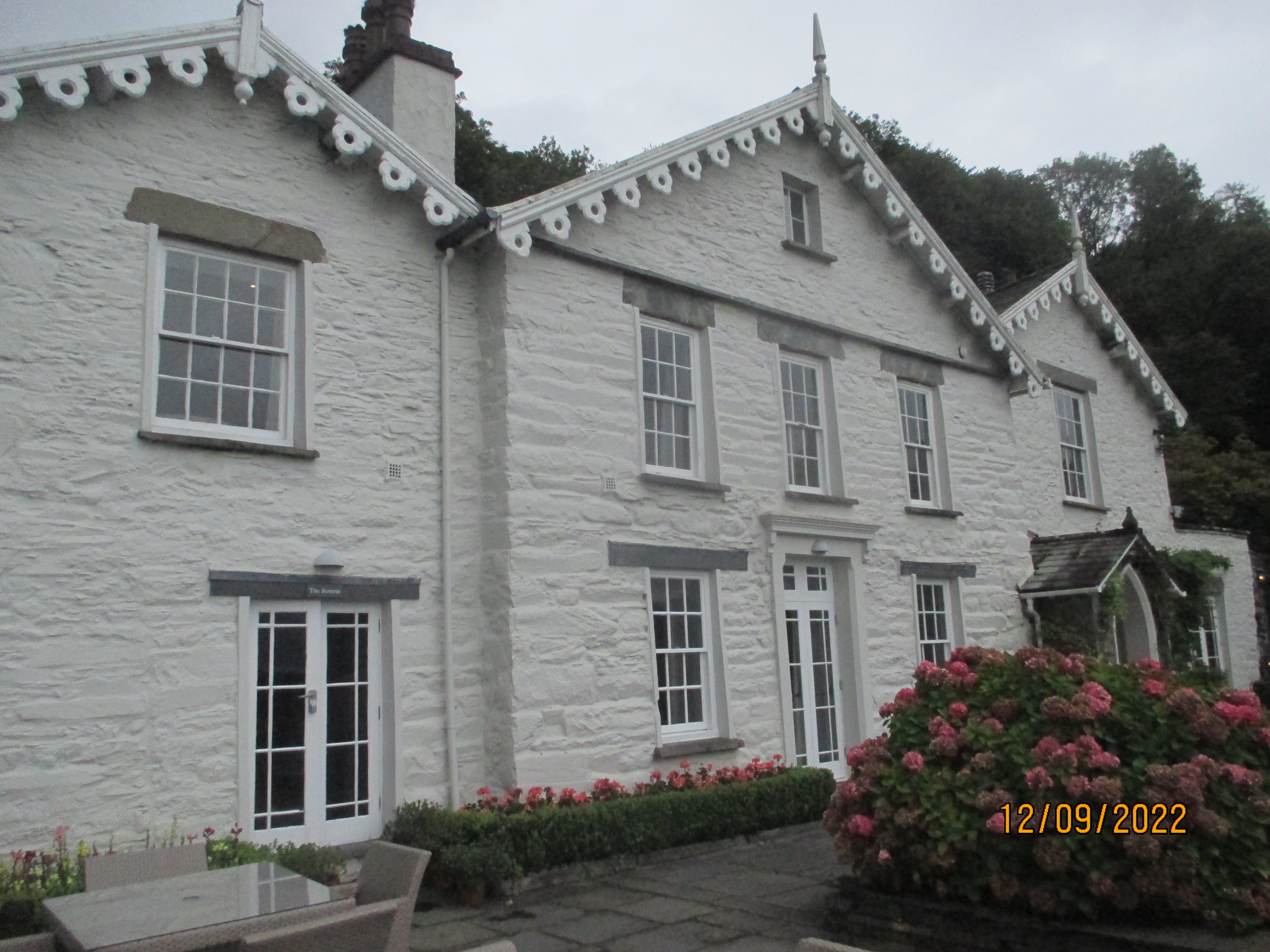 Front of what is now the Samling Hotel. Reception and lounge on ground floor, 5 guest rooms above. September 2022.