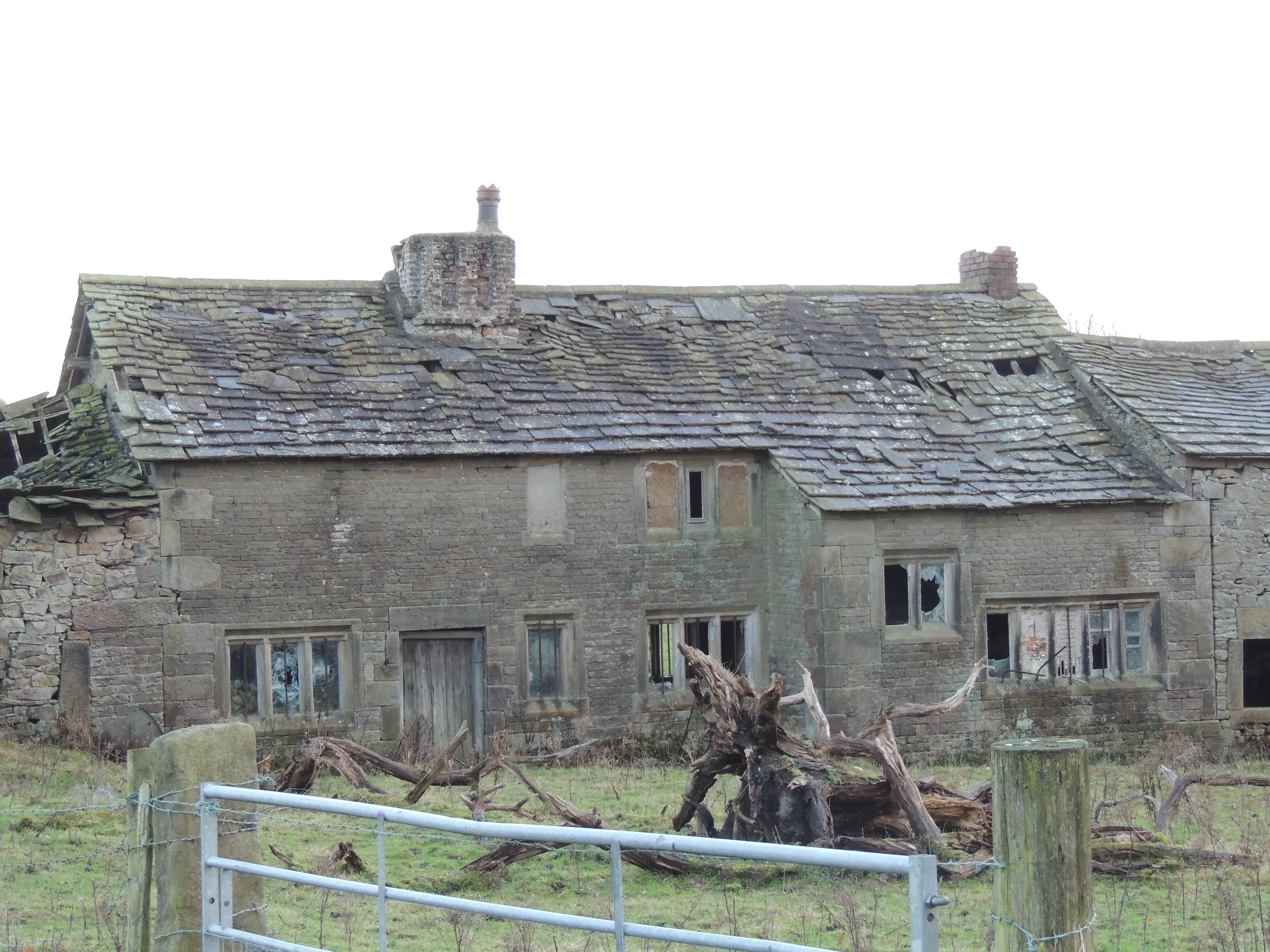 Moss Lane Farmhouse in Whittle-le-Woods. A Farmhouse from the later 17th century, with additions circa 1800 at ends.