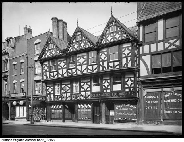 ROBERT RAIKES' HOUSE, Non Civil Parish - 1271757 | Historic England