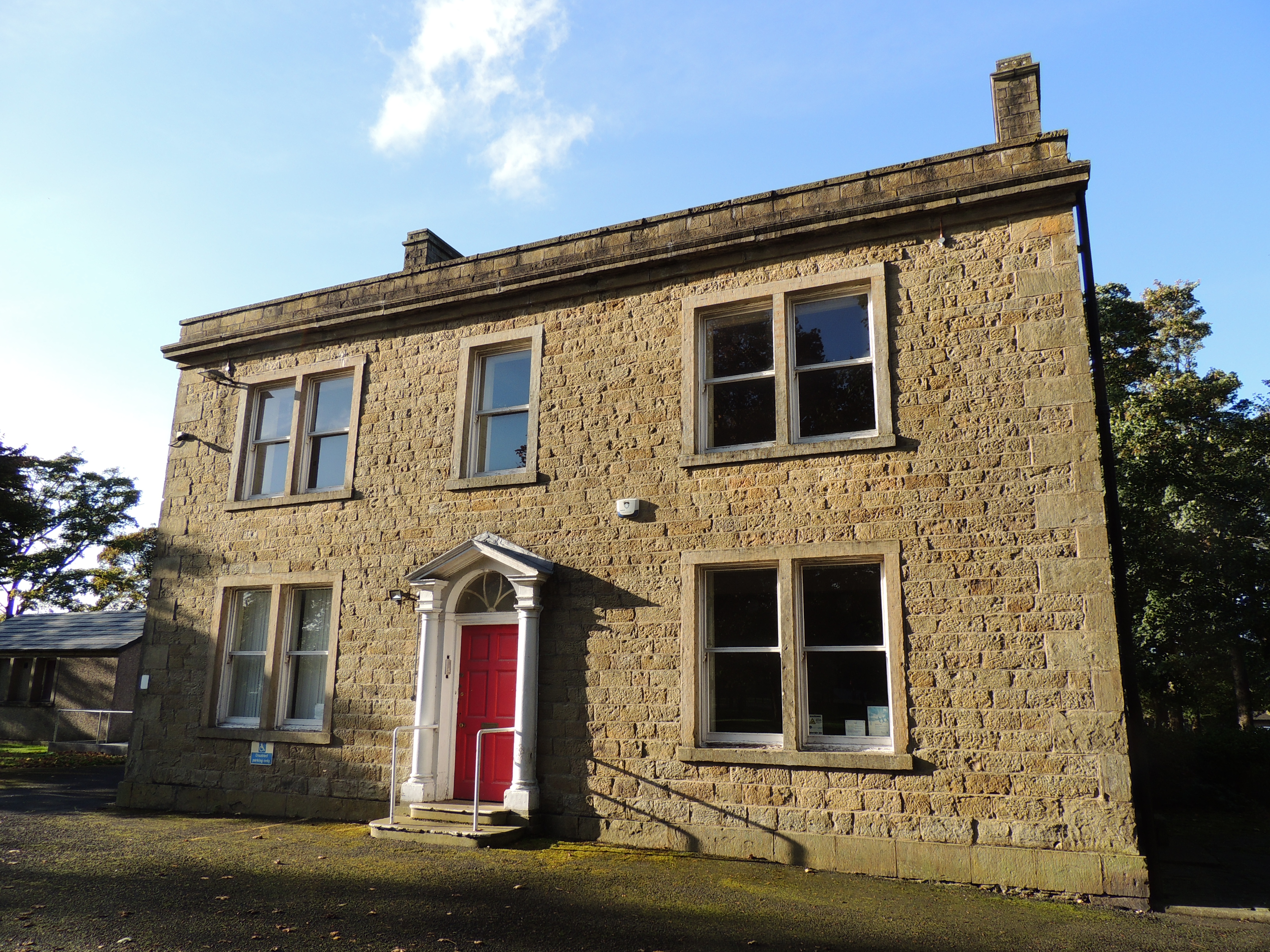 Mercer House, Mercer Park in Clayton-le-Moors. A house, built in 1802 by Thomas Hargreaves and currently unoccupied.