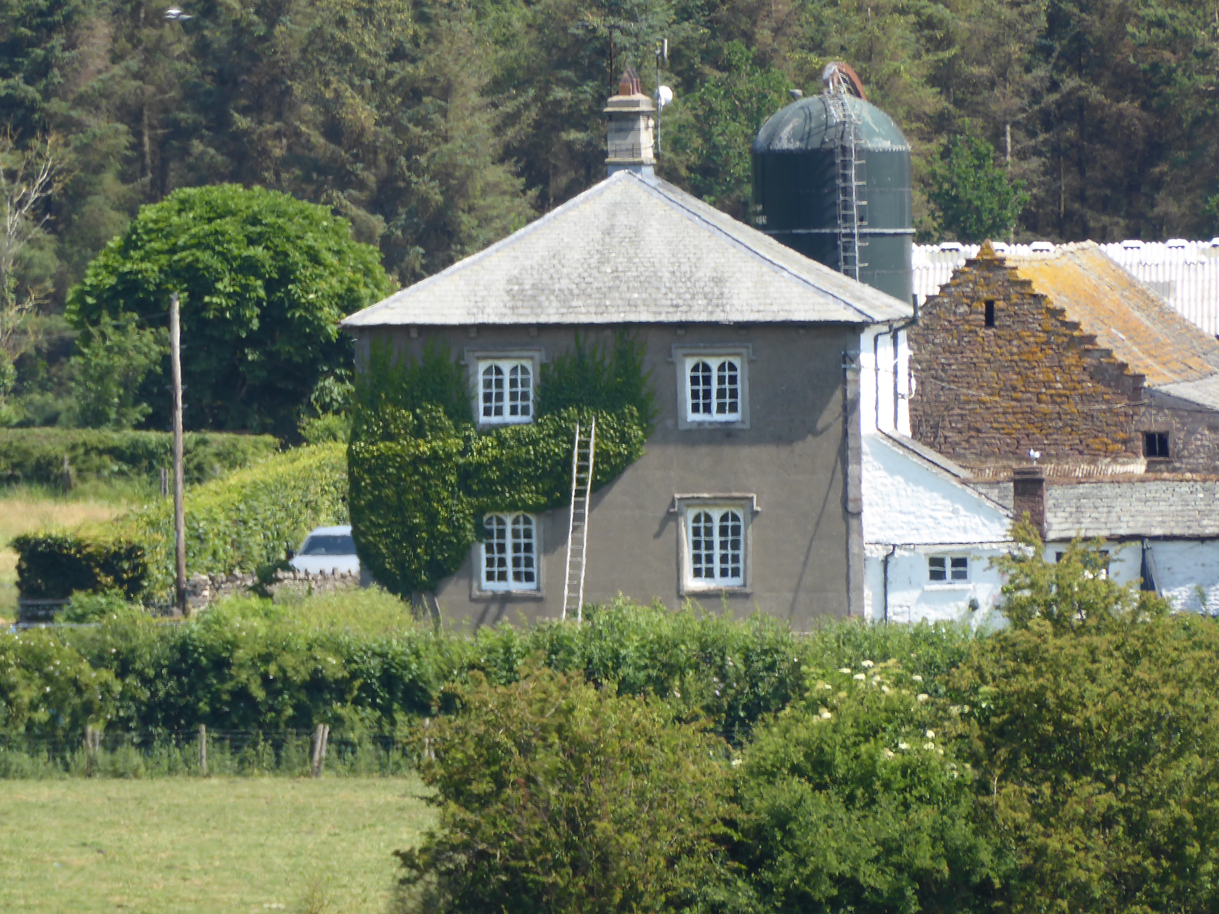 Brownhow, Clifton