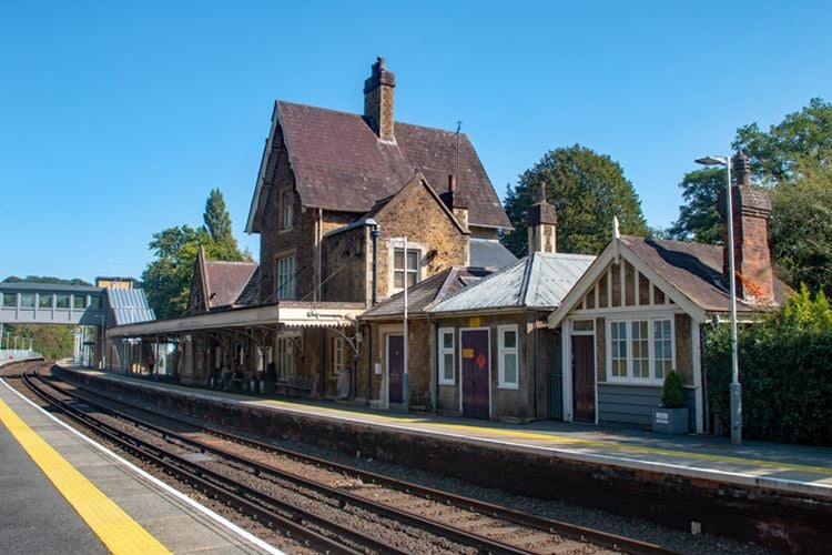 GODALMING RAILWAY STATION, Godalming - 1352719 | Historic England