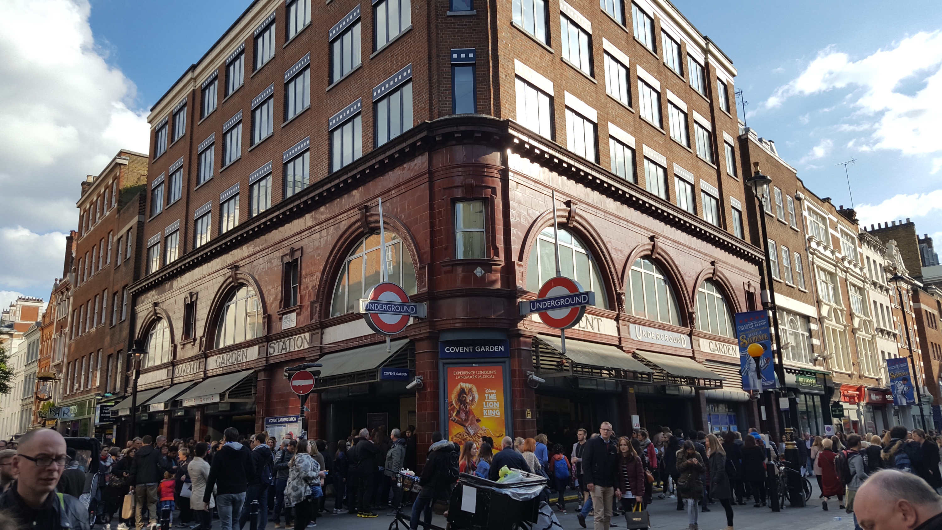 Covent Garden Underground Station Non Civil Parish 1401025