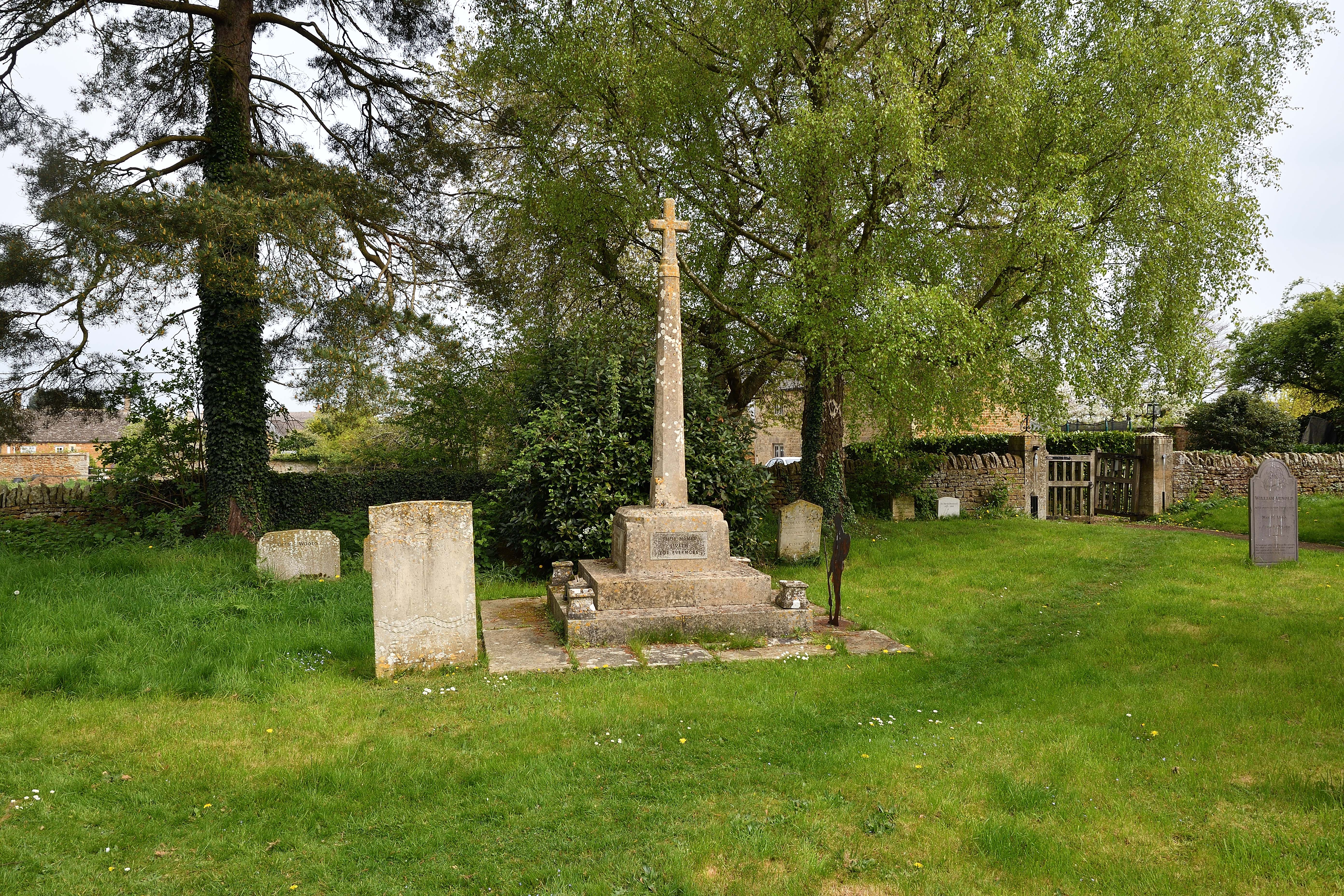 Preston War Memorial in context - April 2025
