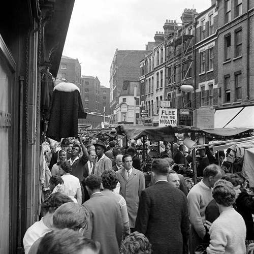 Petticoat Lane Market, Whitechapel, London | Educational Images ...
