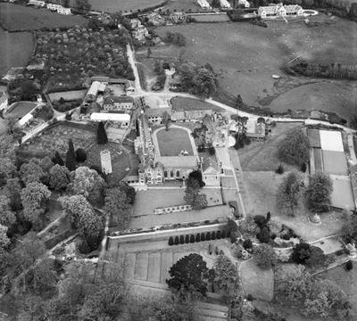 Dartington Hall, Dartington, 1947