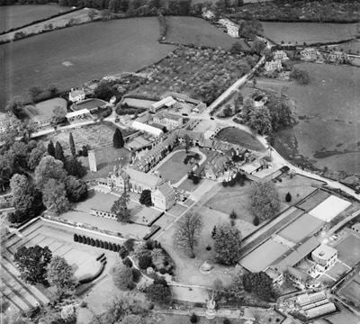 Dartington Hall, Dartington, 1947