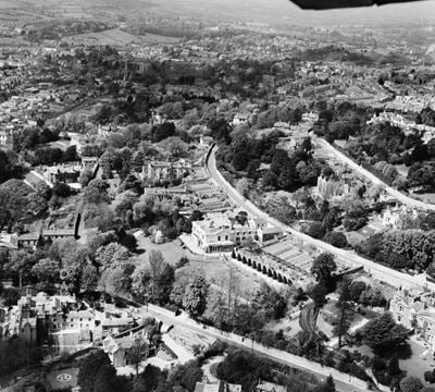 Normount and adjacent properties on Middle Warberry Road, Torquay, from the south-east, 1948