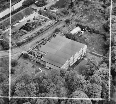 The Worcester Brass Co Ltd Works on Ebury Road, Lifford, 1952. This image was marked by Aerofilms Ltd for photo editing.