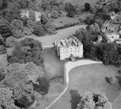 Shirburn Castle, Shirburn, 1953