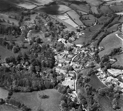 The village, Cockington, 1948. This image has been produced from a print.
