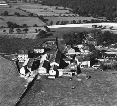 Emley Woodhouse, Emley, 1948. This image has been produced from a print.