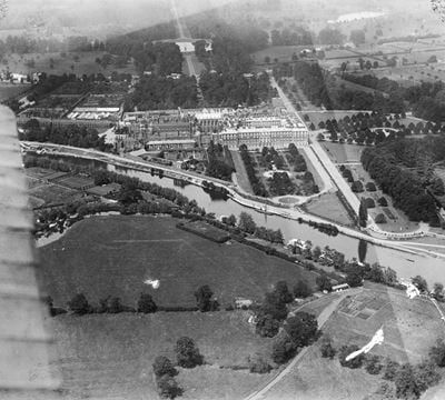 Hampton Court Palace, Hampton Court Park, 1920
