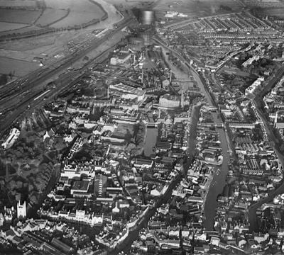 The River Kennet, Reading Prison and Huntley and Palmers Biscuit Factory, Reading, 1931