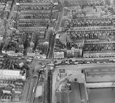 Poplar Hospital, East India Dock Road and environs, Poplar, 1935