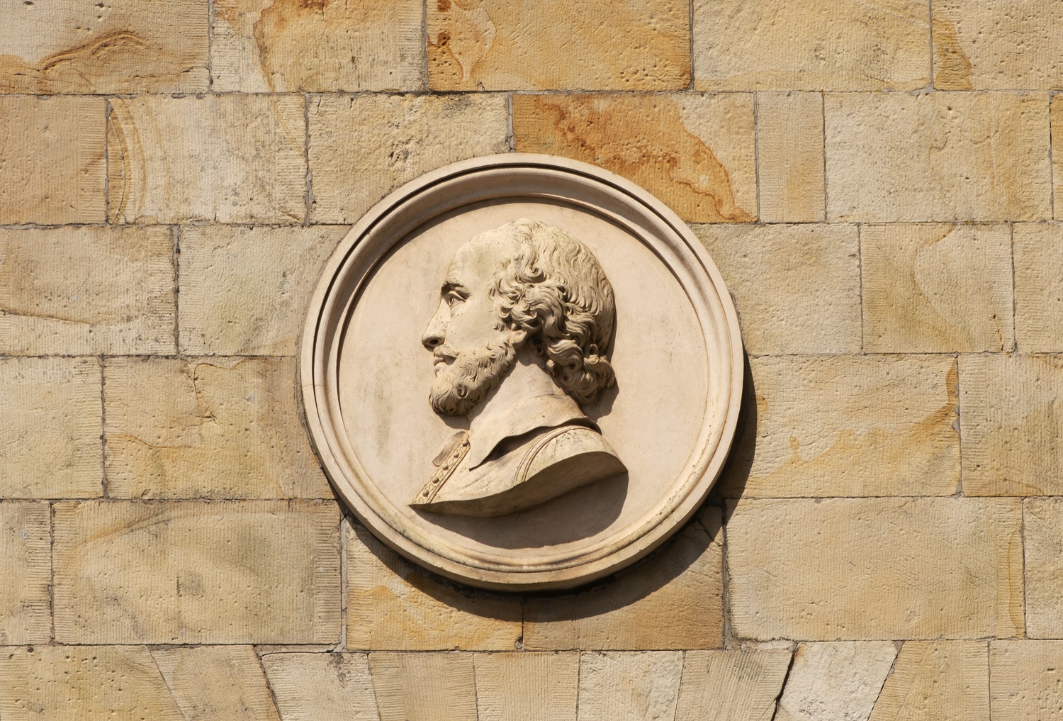 /localA sculpture in front of a hall