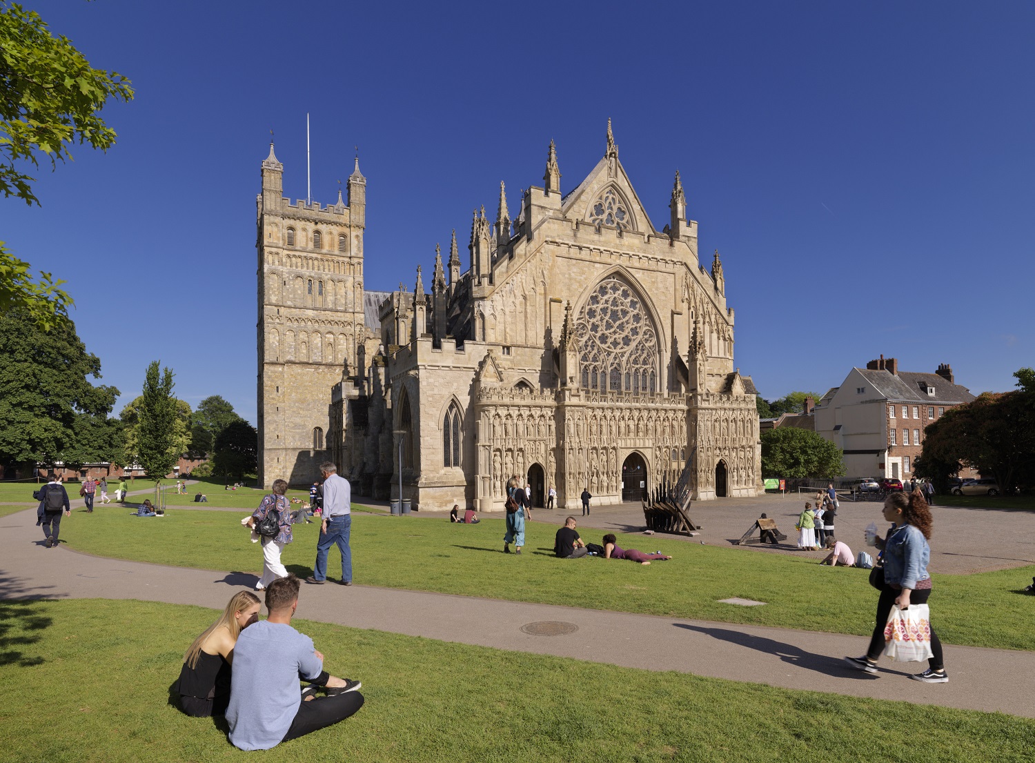 /localA cathedral with people in the foreground