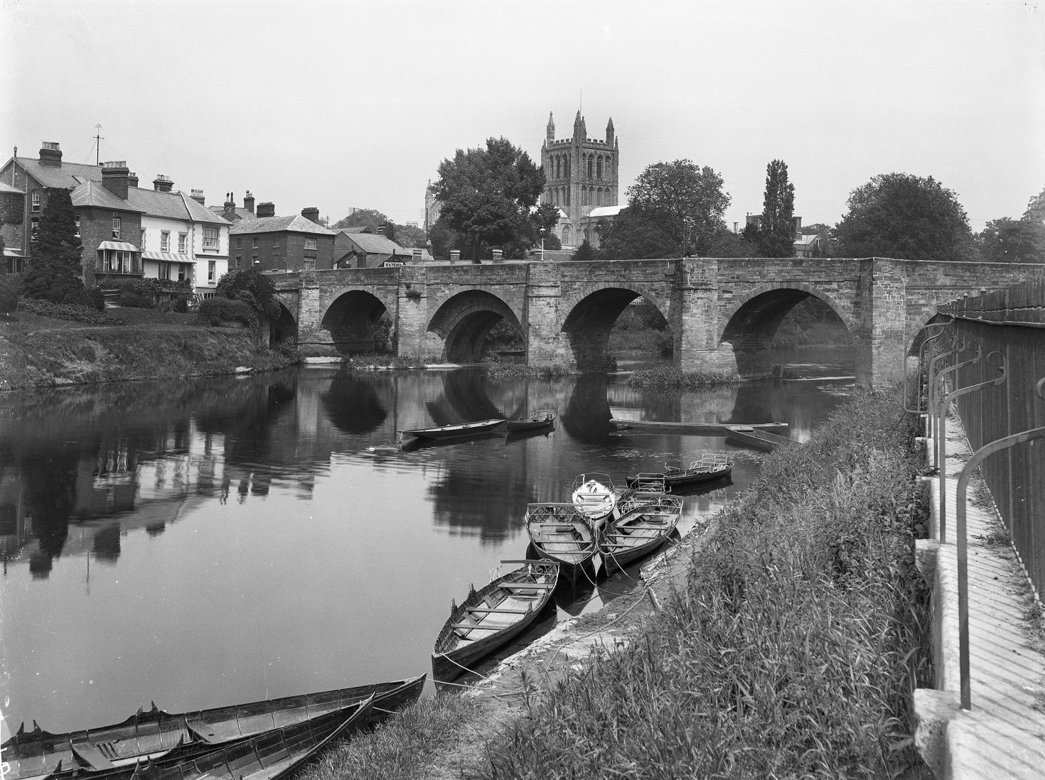 /localA bridge with boats on the river