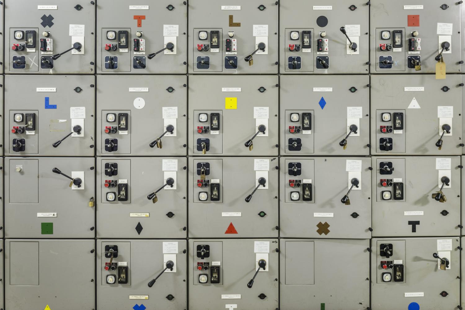 /localAn electrical control board