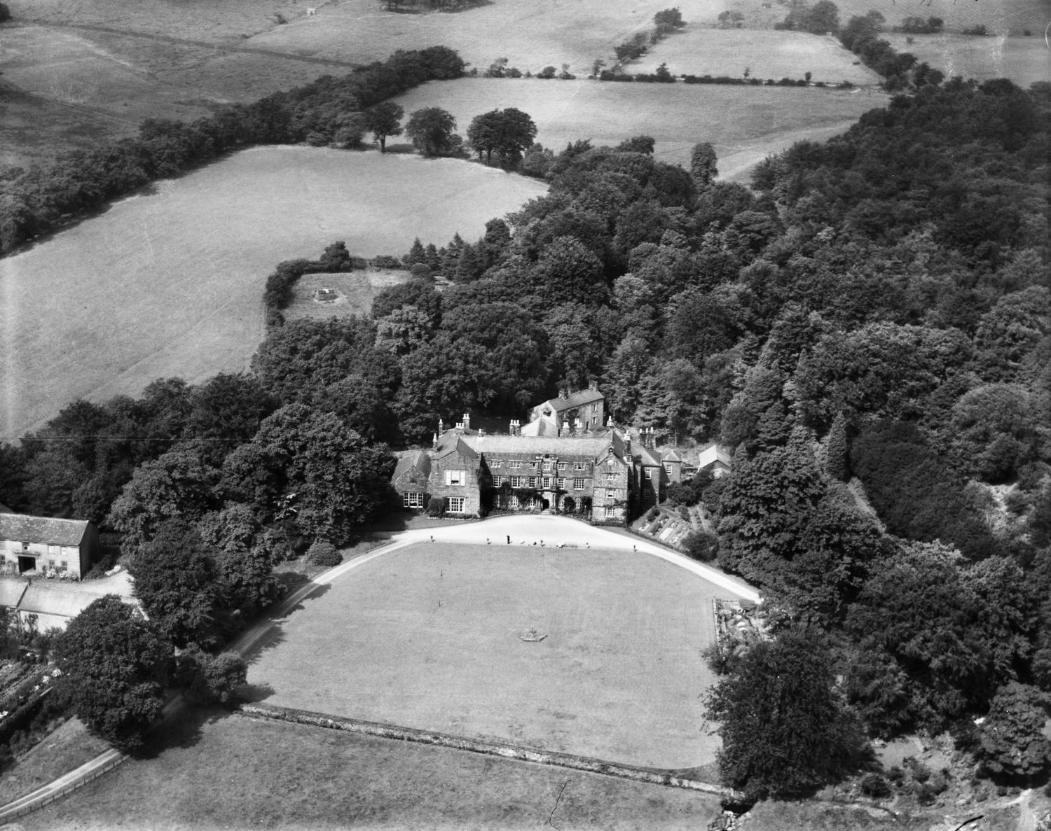 /localAerial view of a hall