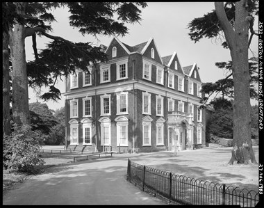 Black and white picture of Boston Manor House, Brentford