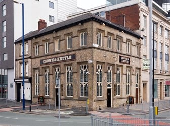 View of the Crown & Kettle pub in Manchester