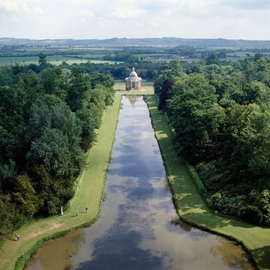 The Long Water, created in the early 1680s, is still the main axis of the gardens at Wrest Park (Bedfordshire).