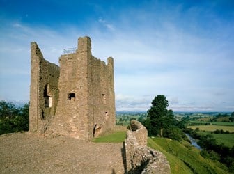 The Great Tower of Brough Castle overlooking countryside.
