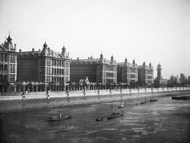 St. Thomas's Hospital, Lambeth (1868-71). The 1,200 tons of wrought iron used to support the floors came from Belgium