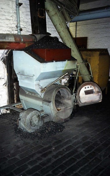Suxé furnace loaded with coke and ready to be lit. 