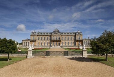 Wrest Park. The south front, showing ‘une forme pyramidale’ with prominent central pavilion.