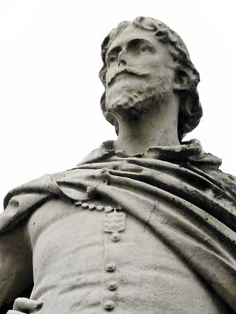 William de-la-Pole was Kingston upon Hull’s first Mayor (1332-1335). His statue in Nelson Street is now listed at Grade II