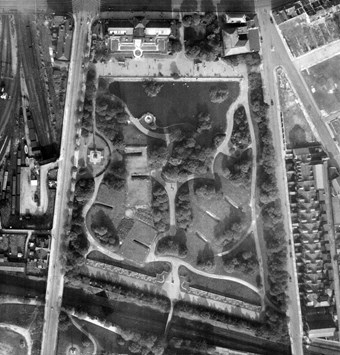 Public air raid shelters in Mowbray Extension Park. RAF/106G/UK/885 RVp1 6068 03-OCT-1945 (detail), Historic England Archive RAF Photography.