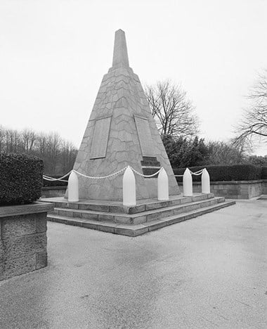 Chilwell, Nottinghamshire. Monument to the 134 workers killed in an explosion at the National Filllng Factory on 1 July 1918 photographed in March 1996 (AA96/03542)