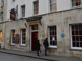 Exterior view of the Eagle Public House in Cambridge, UK